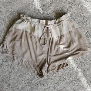 Aritzia Wilfred short